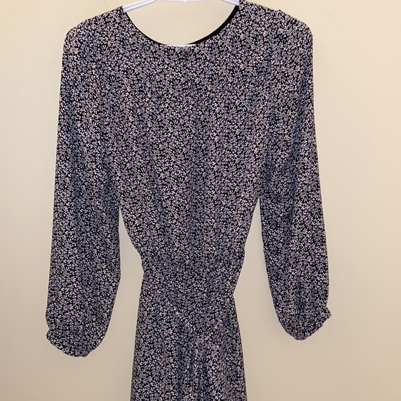 ✨3 for $20✨ Dress - Picture 4 of 6